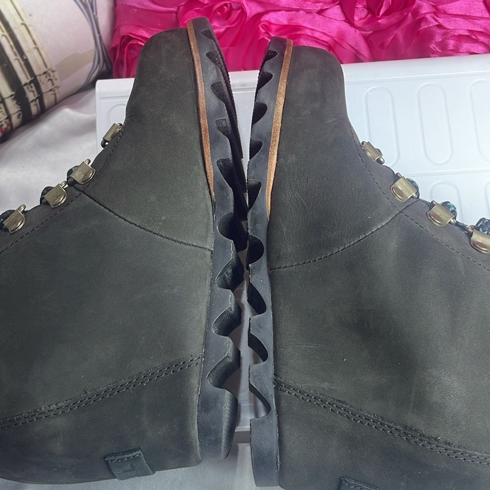 Sorel Conquest Waterproof Wedge BootsWomen's Leather Olive-Dark Grey Size 6 - Picture 3 of 15